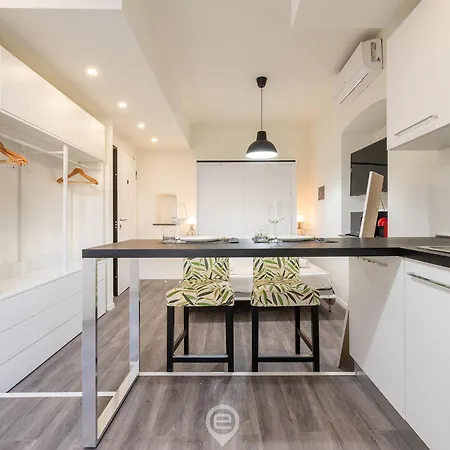 Downtown Gem 1 Apartment *