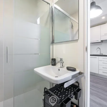 Apartment Downtown Gem 1